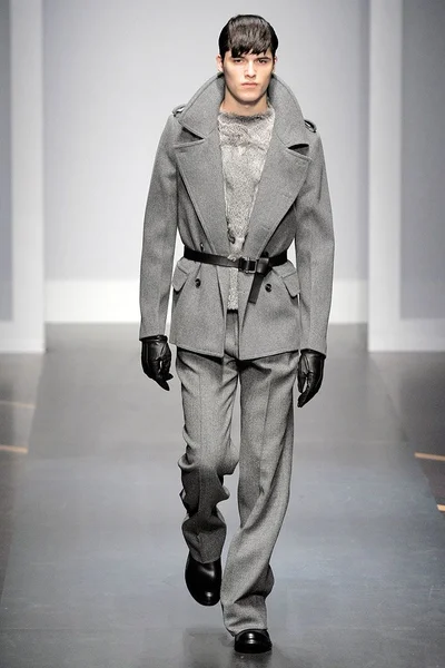 Look 13